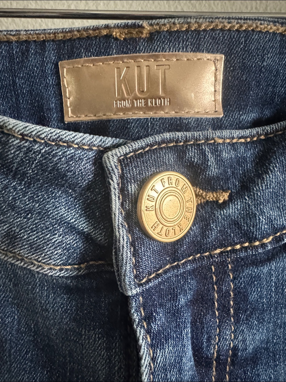 Kut from the Kloth Catherine boyfriend size 00 - Picture 9 of 9